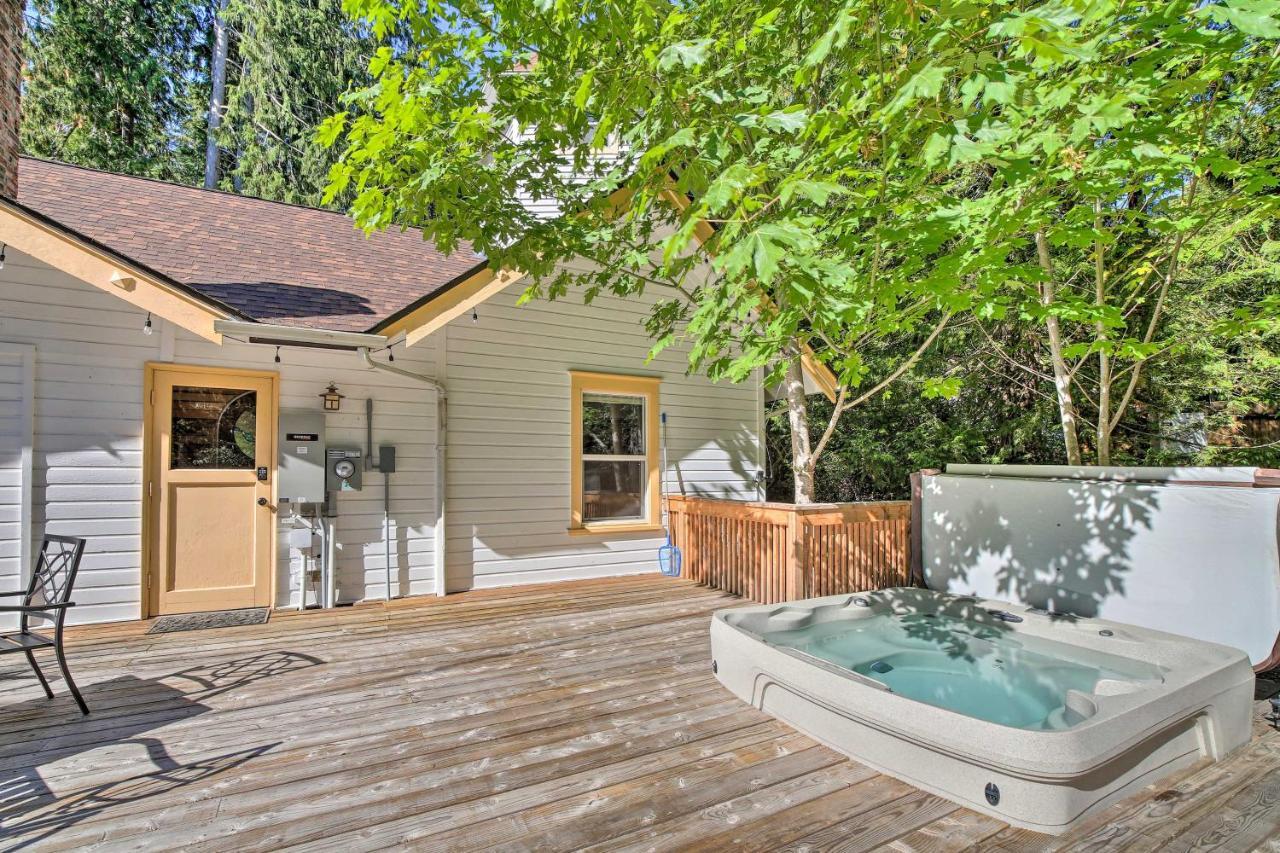 Cozy Black Bear Retreat By Mount Rainier! 阿什福德 外观 照片